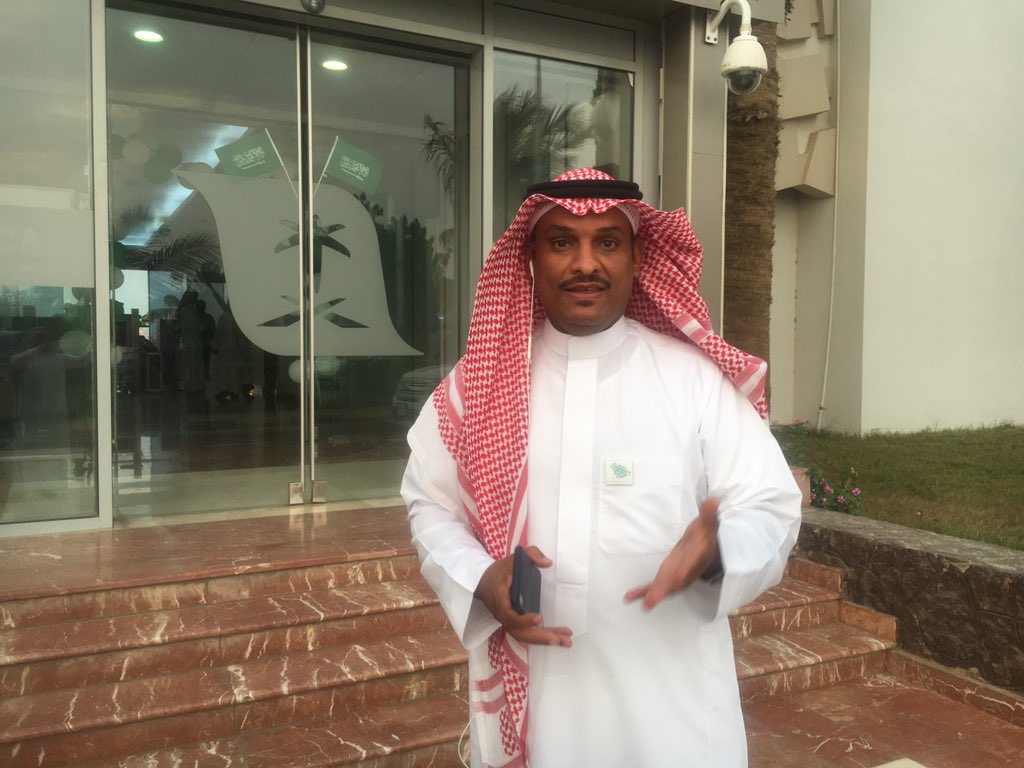 #نورنا قبل قليل 
الاستاذ علي الحازمي <a href="/sabq4u/">علي الحازمي</a>  الرئيس الفخري لحساب #جازان_الان