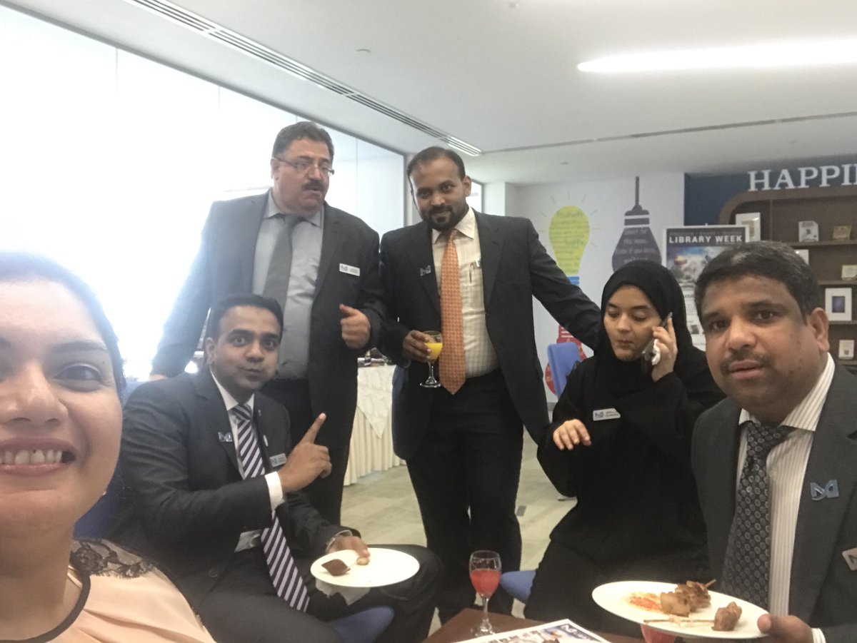 Sharonmasky's tweet image. #Teamworkmakesthedreamwork #libraryteam #MBRU #MBRUlibraryweek #humanlibrary