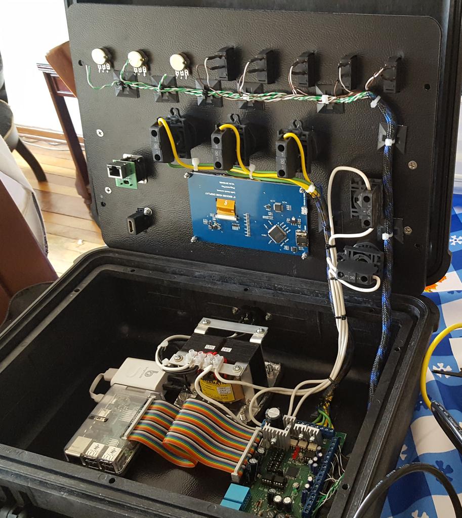 AYSINGSAS's tweet photo. #IyDControls #innovación #AySIng #hvac #Automation #Automatización https://t.co/YErkTDmguk