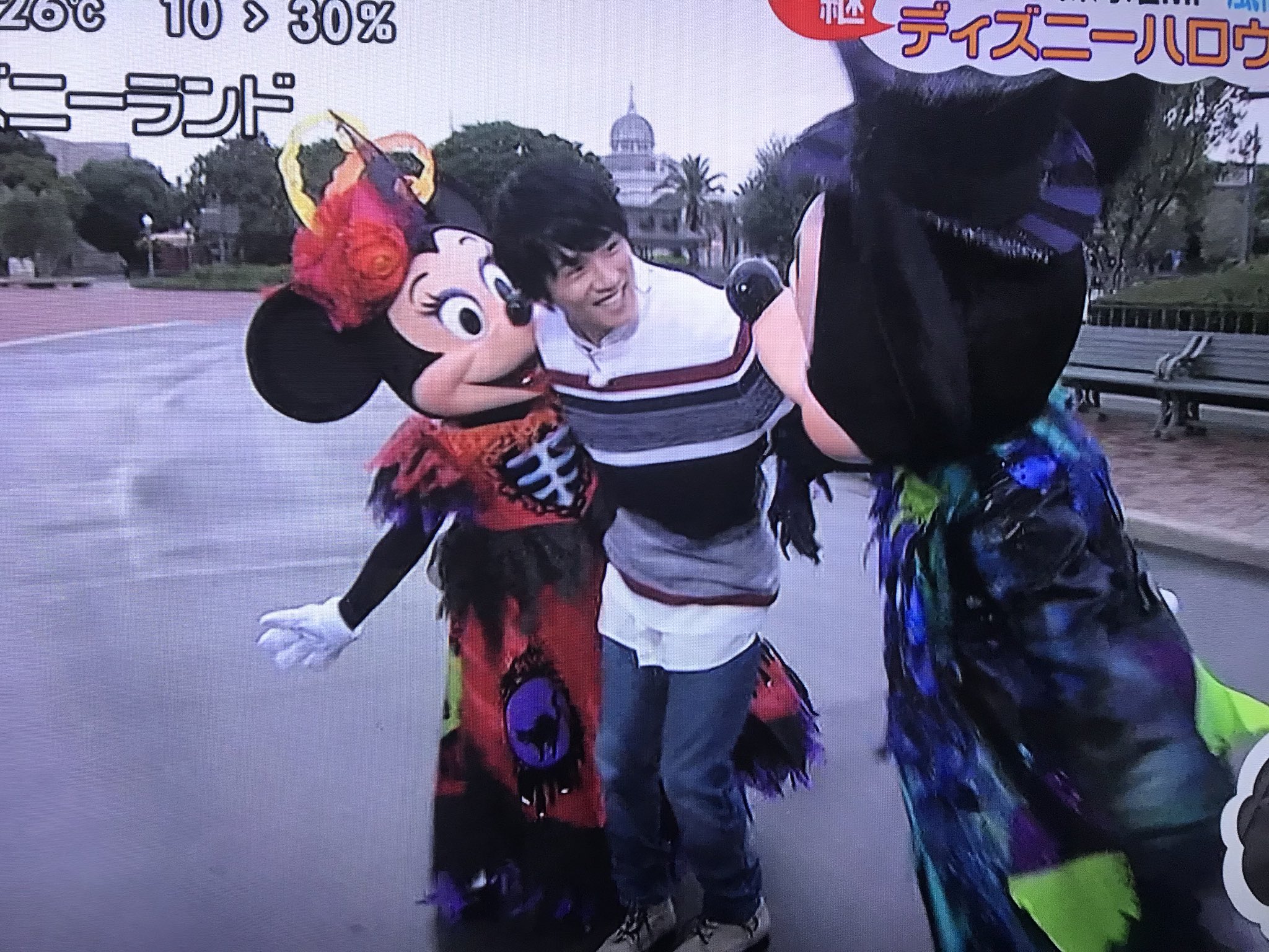 にあぽん Ar Twitter ミッキー見て ミニー見て ミッキー見て ミニー見る 安定のミキミニ正面 あとミキミニとの会話できるっぷりがさすがである 普通にかざぽんのグリの様子を見てるみたいでお宝映像すぎる 可愛いとカッコいいしか画面に存在してなくてツラい 3