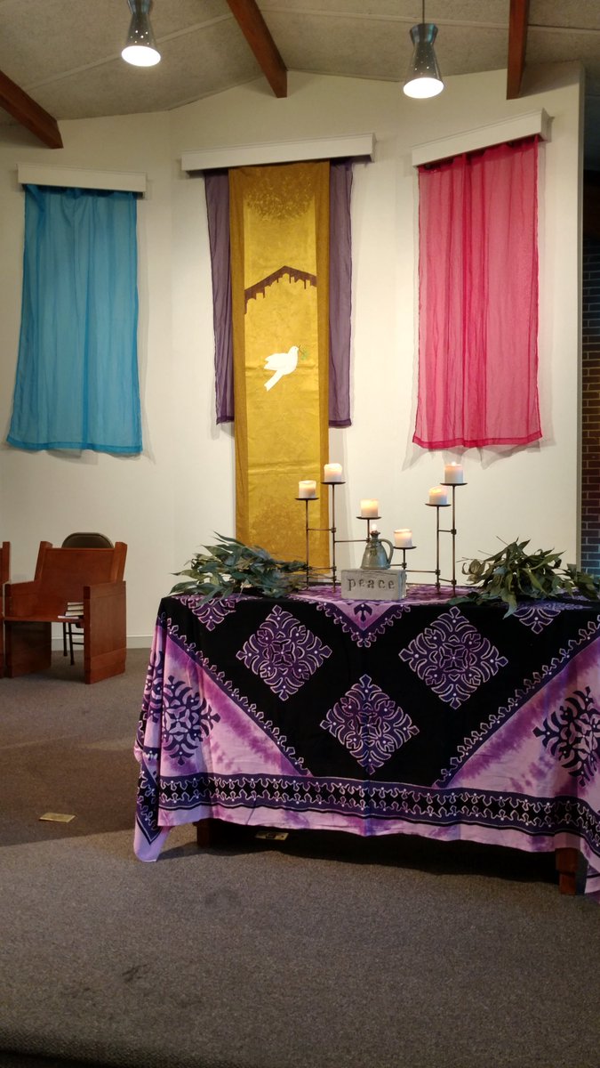 Was I too subtle in observing #BiVisibilityDay and #PeaceSunday with my worship arts display at church this morning?
#domingodelapaz #diamanchedelapaix #BiWeek #bisexual #Mennonite #BestDressedMennonite