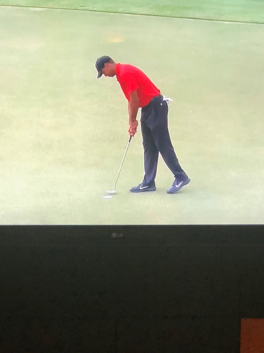 Estevan Perez (oneputtwizard) Twitter