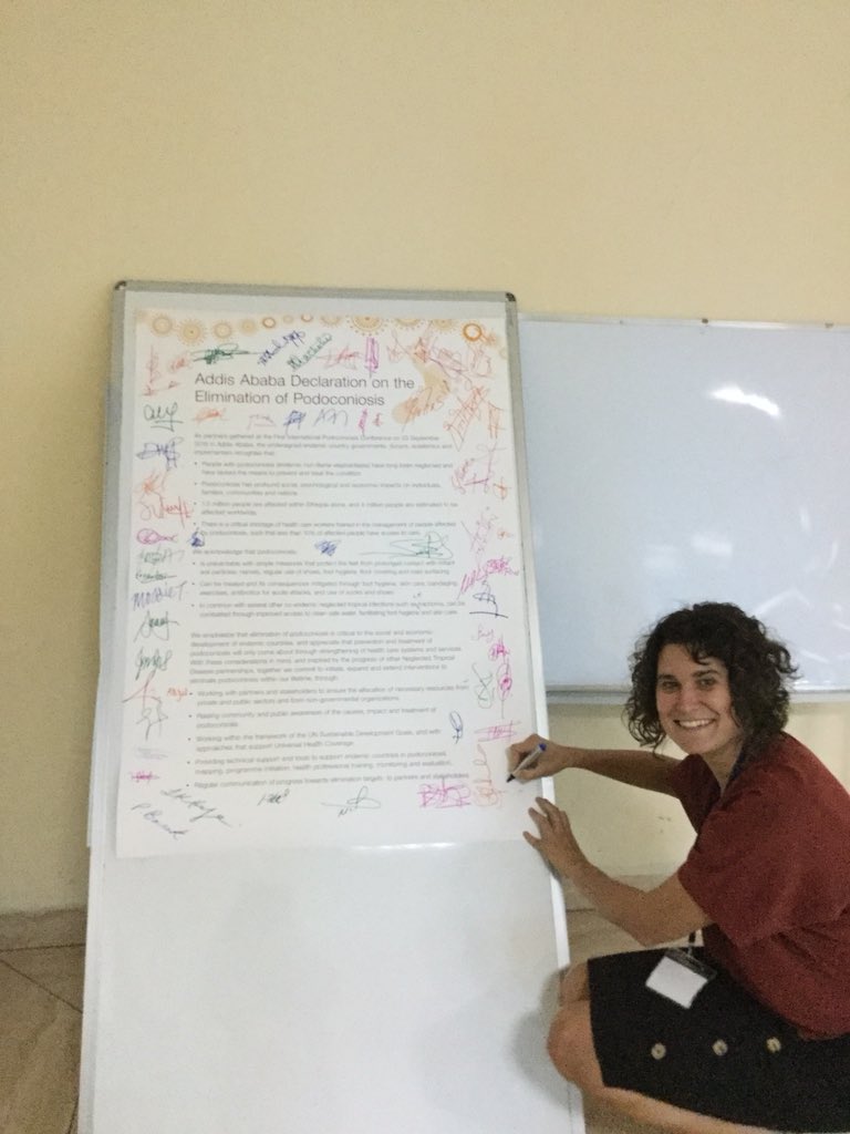 PodoDotOrg's tweet photo. Dr Maya Semrau from @GlobHealth_BSMS @BSMSMedSchool signing the Addis Ababa Declaration on the Elimination of Podoconiosis #podo18 #podoconiosis #globalhealth #podoconference #Ethiopia https://t.co/pOglLfE5Jl