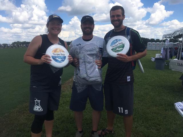 TampaBayUlti's tweet image. Congratulations to our 2018 Southeast Regionals Spirit Champions!

Men: @HogUltimate
Mixed: @hsvmethod
Womens: @queen_cake_ulti

Thanks to @TheGreatestBag for their support and awesome bags for our winners!