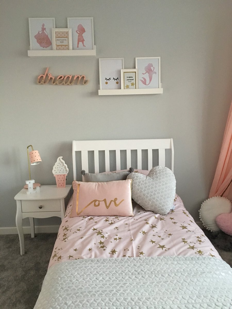 SadiePickernell's tweet photo. Finally there, Lola’s room almost done ✅ 

#pinterestgoals #bedroomgoals #princess #pinkgoldgrey https://t.co/GSYmMP0hC6