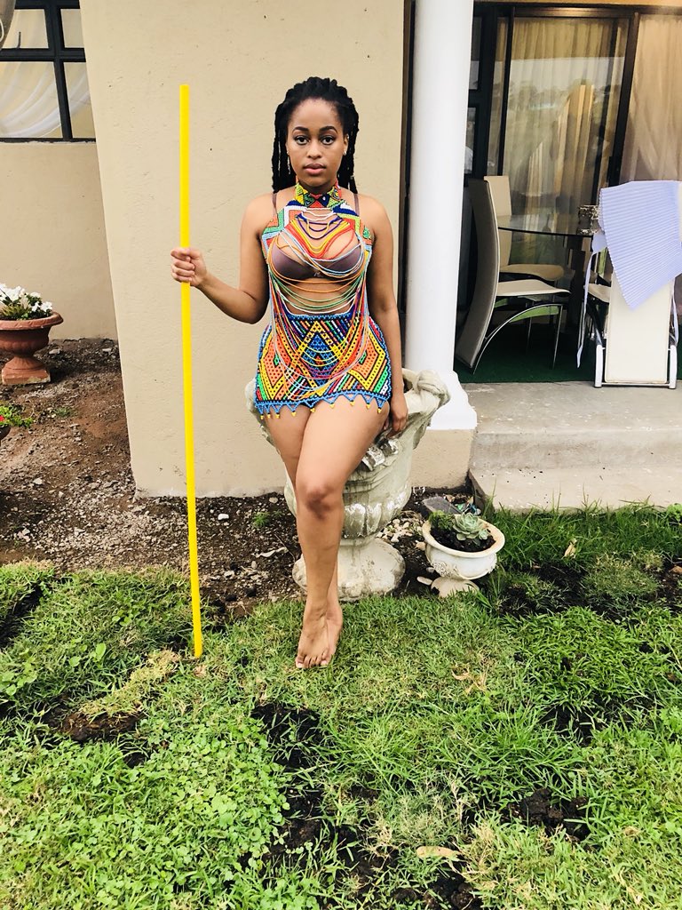 Saneli_Ginger's tweet photo. Decided to celebrate heritage day today. Happy heritage day and month my beautiful people of Africa 👑 love and celebrate who you are and where you come from 👑
#NgwaneElimhlophe
#HeritageMonth2018 
#HeritageDay 
#IntombYomZulu 
#MyHeritageVsYours 
#ZiqhenyeNgobuwena https://t.co/2TNumWFoCG