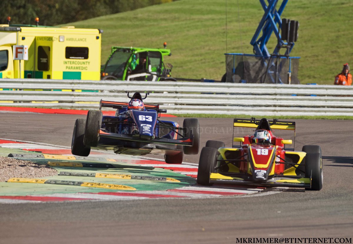 So while at <a href="/DoningtonParkUK/">Donington Park</a> today I caught <a href="/nicolai_kj/">Nicolai Kjærgaard</a> on a flying lap in his @CarlinRacing F3 car.