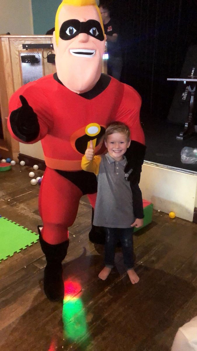 party_factory_'s tweet photo. Our newest superhero getting his first putting this afternoon ! https://t.co/rlK1U7xVak