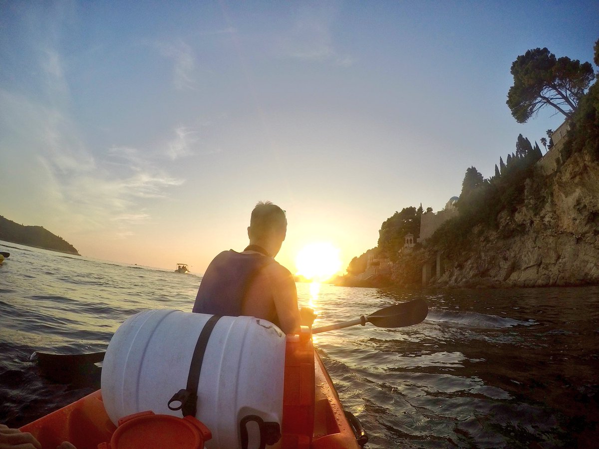 Sam_Simpkin's tweet image. Sunset from a Kayak #travel #photography #sunset