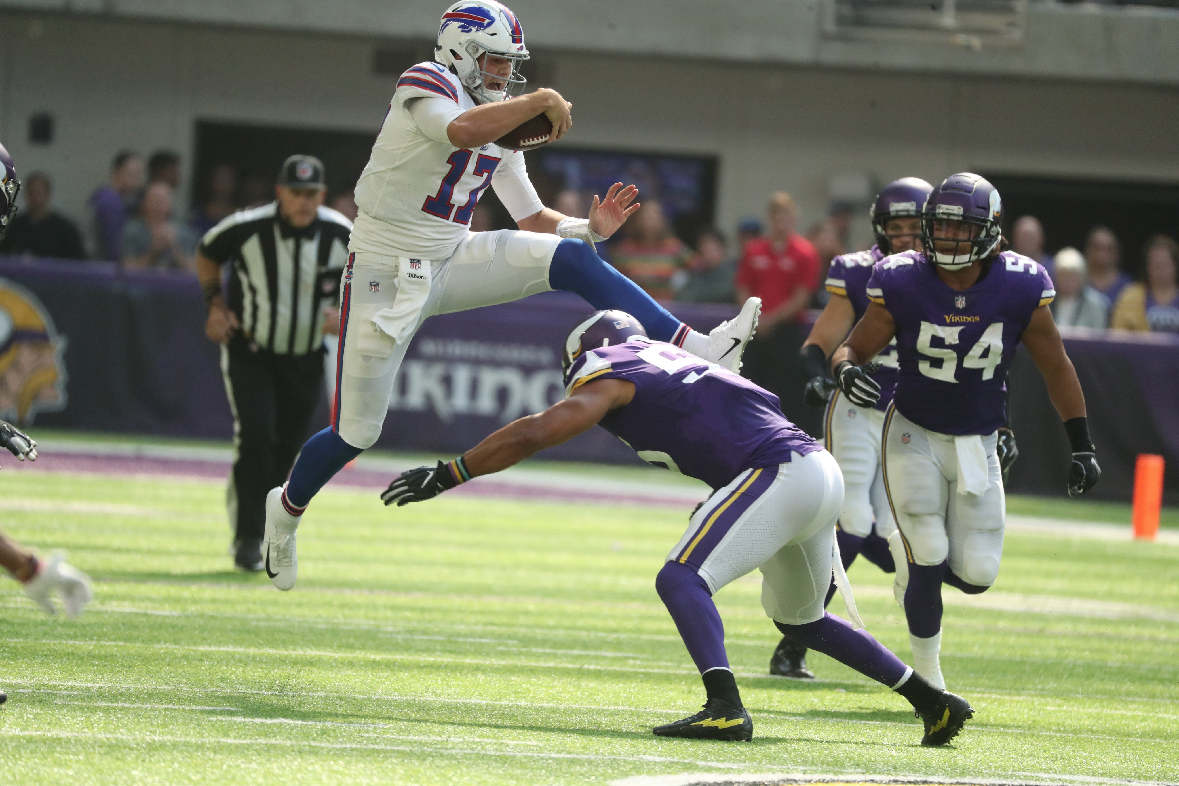 josh allen hurdles vikings