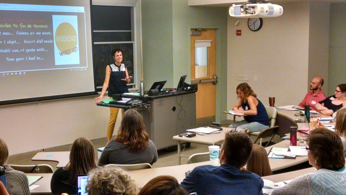 South_Middleton's tweet image. On Sat., 9/22, BSHS Spanish teacher Sra. Katherin Slentz presented about developing authentic communication skills at the Association of World Language Educators conference @millersvilleu. #leadwithlanguage #BubblerBrightSpot