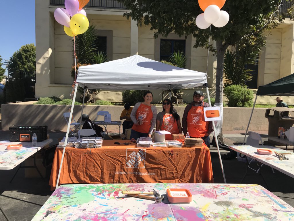 mishgonyeaHD's tweet photo. #team1069 The Watsonville Home Depot is here to support #jacobsheart https://t.co/7H7UKHBwy6