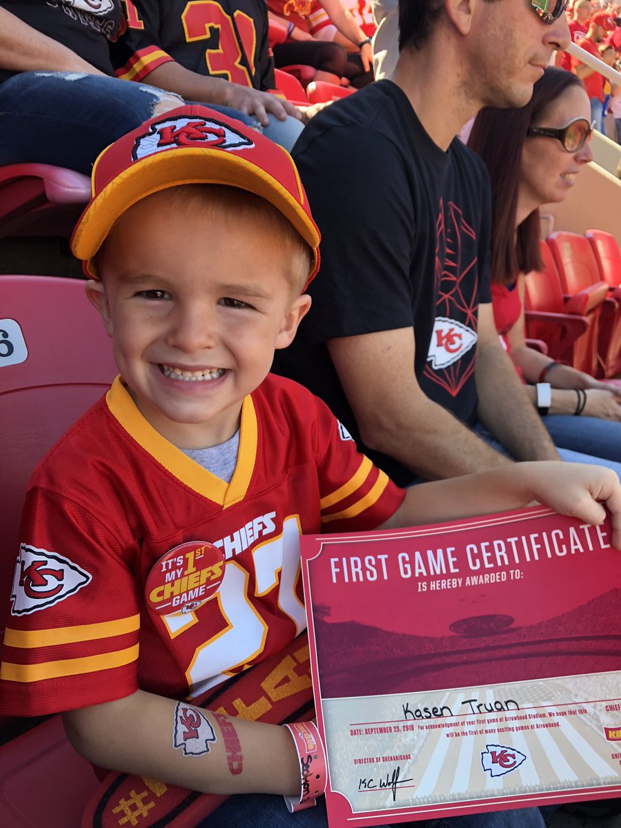 amanda_truan's tweet photo. #FirstChiefsGame #ChiefsKingdom https://t.co/FYISza0MFv
