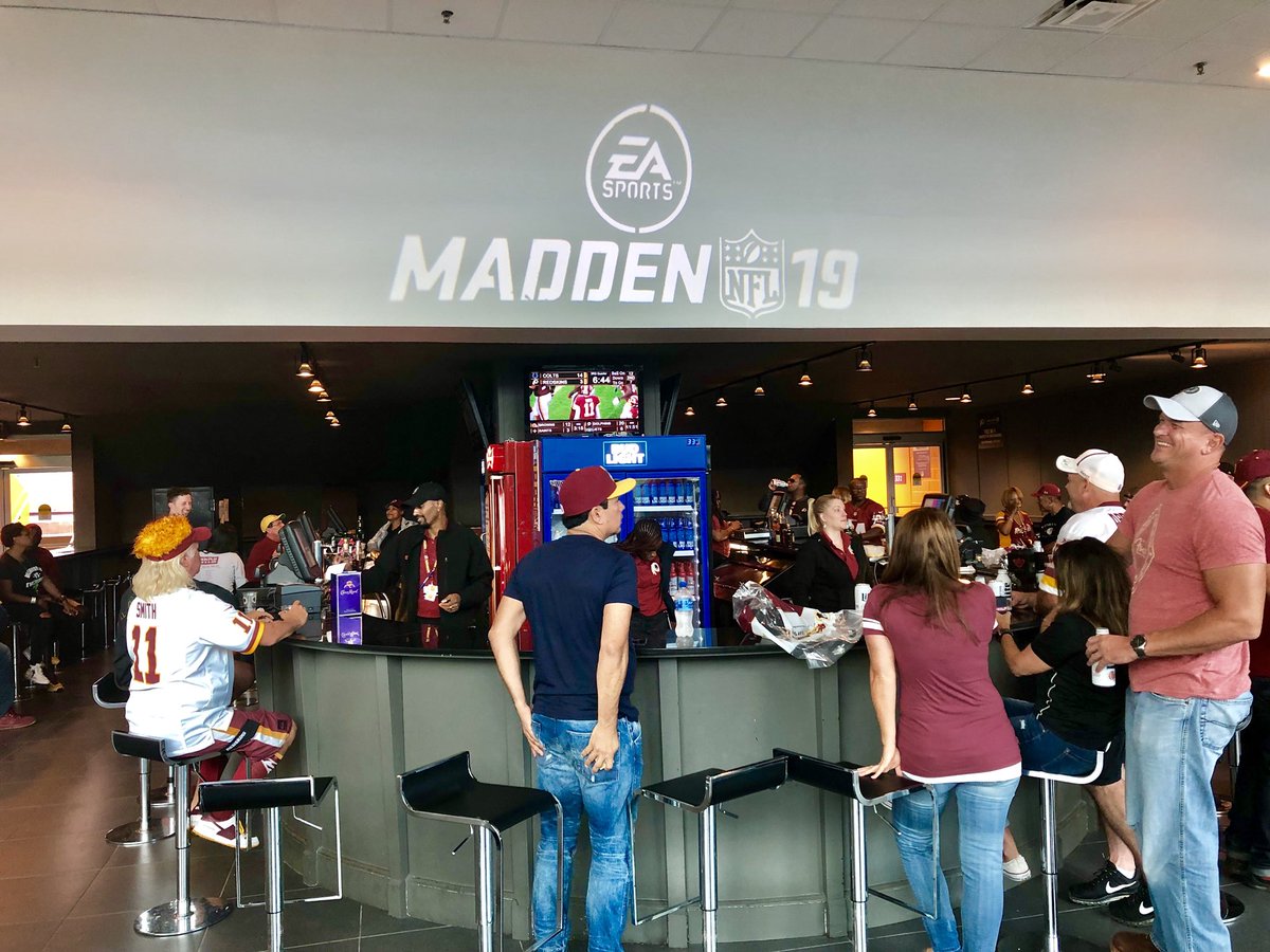 Fedexfield Big Ballin On The Club Level Huge Madden Fan Check Out The Ea Sports Players Lounge T Co Pmpadgryvp Twitter