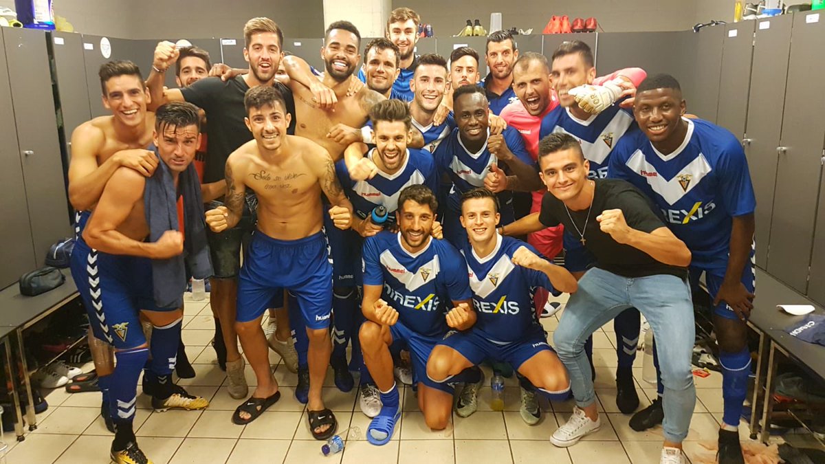 cfbadalonasad's tweet photo. Remuntada i primera victòria a la lliga. Vinga Badalona! https://t.co/zN0leB7kUb
