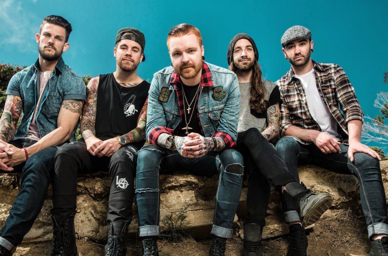 MFM926's tweet photo. Tonight in the #AlternativeMusicNews world @Drewthewanderer on #RockKapital talks about @travisbarker | @MemphisMayFire | @RealTenaciousD https://t.co/uHfnGZ7z4K
