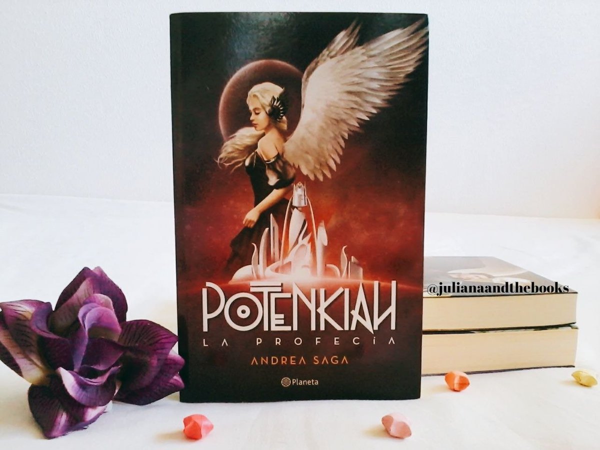 julianadenisse1's tweet photo. ¡NUEVA RESEÑA! "Potenkiah. La Profecía de Andrea Saga" ➡️ https://t.co/noxDnIErEy 
📖
#Potenkiah #AndreaSaga #BooktubeDelPresente #BookReview #BlogLiterario #Books #CosasDeLectores https://t.co/t7Ufq2PYWS