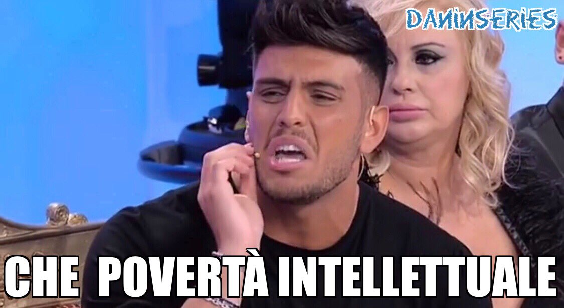 Daninseries's tweet photo. Quando dicono che le tue serie tv preferite fanno schifo https://t.co/GM4OwCov6Z