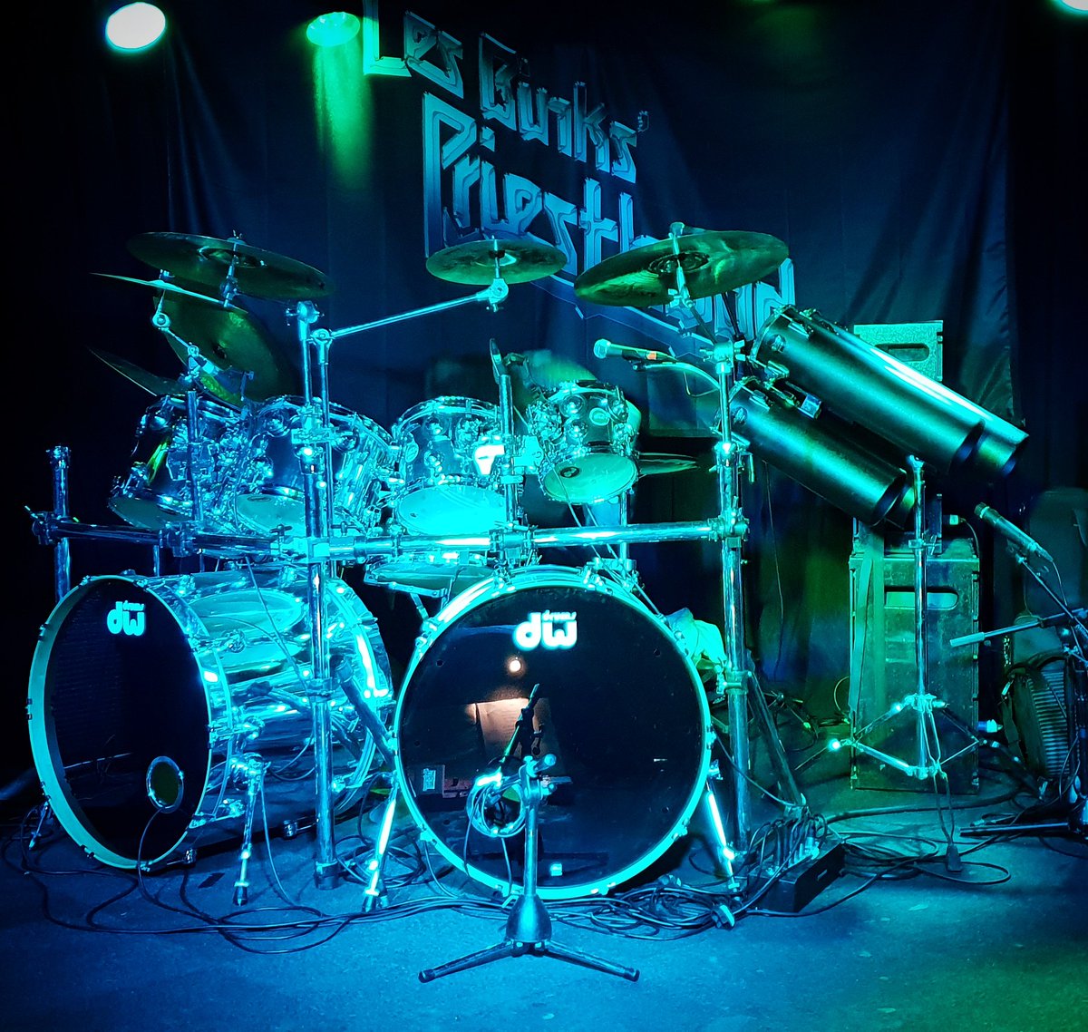The Half Moon Putney (@halfmoonputney) on Twitter photo Now that's what you call a drum kit!! Tonight we are joined by the incredible Les Binks Priesthood
#rocknroll #drumkit #judaspriest #halfmoonputney <a href="/YoungsPubs/">Young's Pubs</a> #55live #heavymetal #perfectsunday Now that's what you call a drum kit!! Tonight we are joined by the incredible Les Binks Priesthood
#rocknroll #drumkit #judaspriest #halfmoonputney <a href="/YoungsPubs/">Young's Pubs</a> #55live #heavymetal #perfectsunday