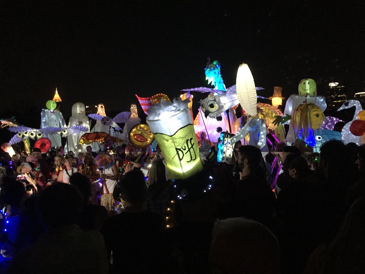 AtlantaBeltline's tweet photo. Atlantans, you’ve gotten really good at this #beltlinelanternparade!! Thanks to the @KreweGG for lighting up the night with an incredible TENTH parade!! #kreweofthegratefulgluttons #civicplay #beltlineart https://t.co/QNqkSa7I0c