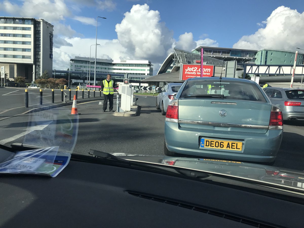 johnpritch's tweet image. Absolute shambles once again this afternoon 3.45pm at Terminal 1 arrivals @CPMancAirport  how long before its sorted?? One exit barrier closed????