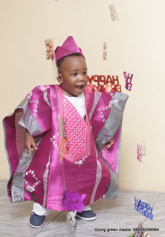busolaidowu's tweet photo. My baby's also taking part in the #Agbadachallenge. @Ebuka has nothing on this original baby boy ❤❤❤ @bellanaija #MerryMen https://t.co/4taO68v7fo