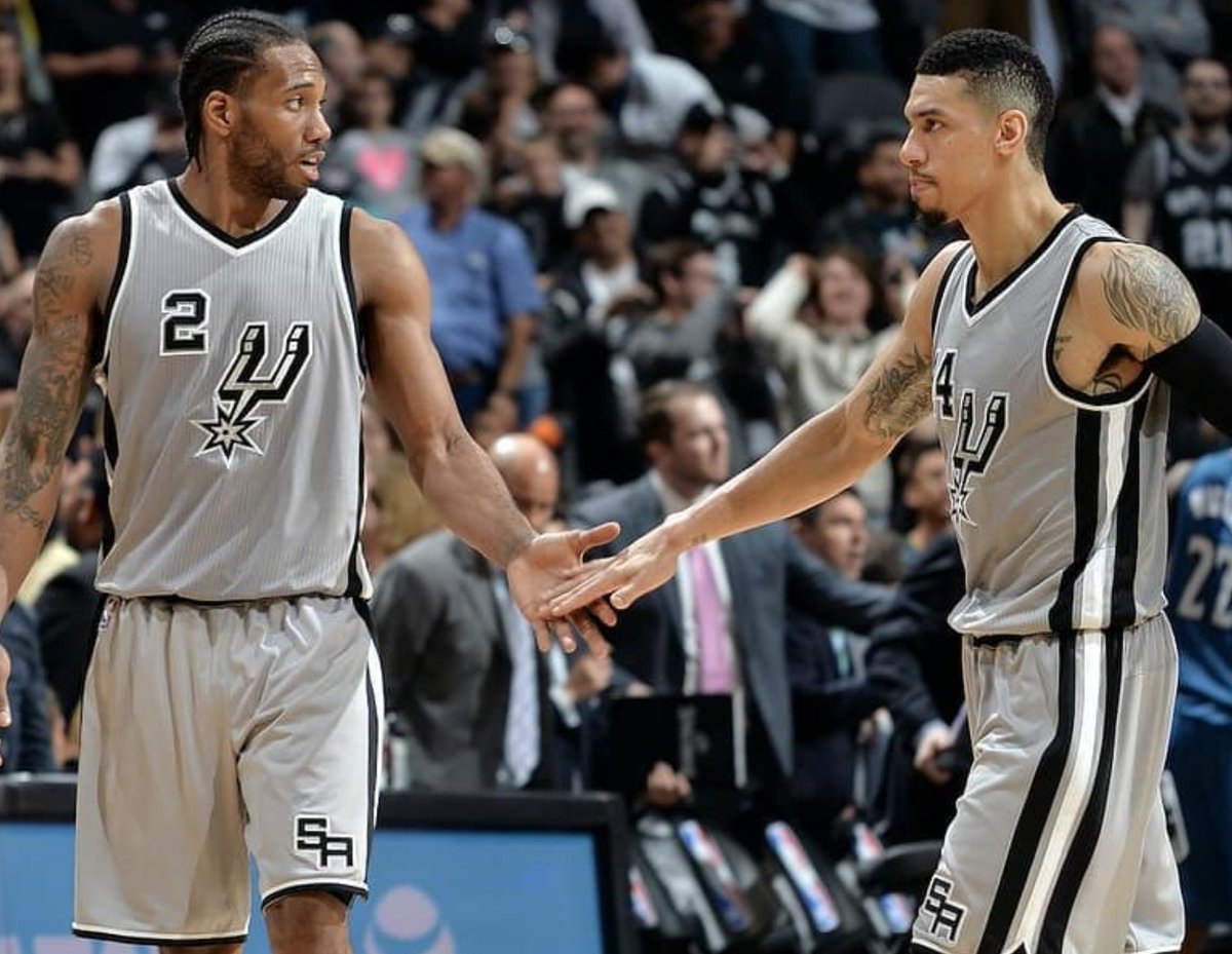 The Raptors announce they'll introduce Kawhi Leonard and Danny Green at 10:30am Monday morning