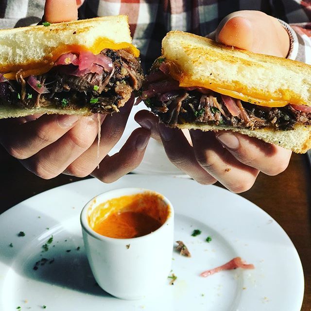 ForknPlate's tweet photo. Short rib grilled cheese + tomato soup. #shortribs #tomatosoup #fall #comfort #food #delicious #forknplate #beacon #newyork https://t.co/kjlngqsqka https://t.co/AxfJm6yvoi