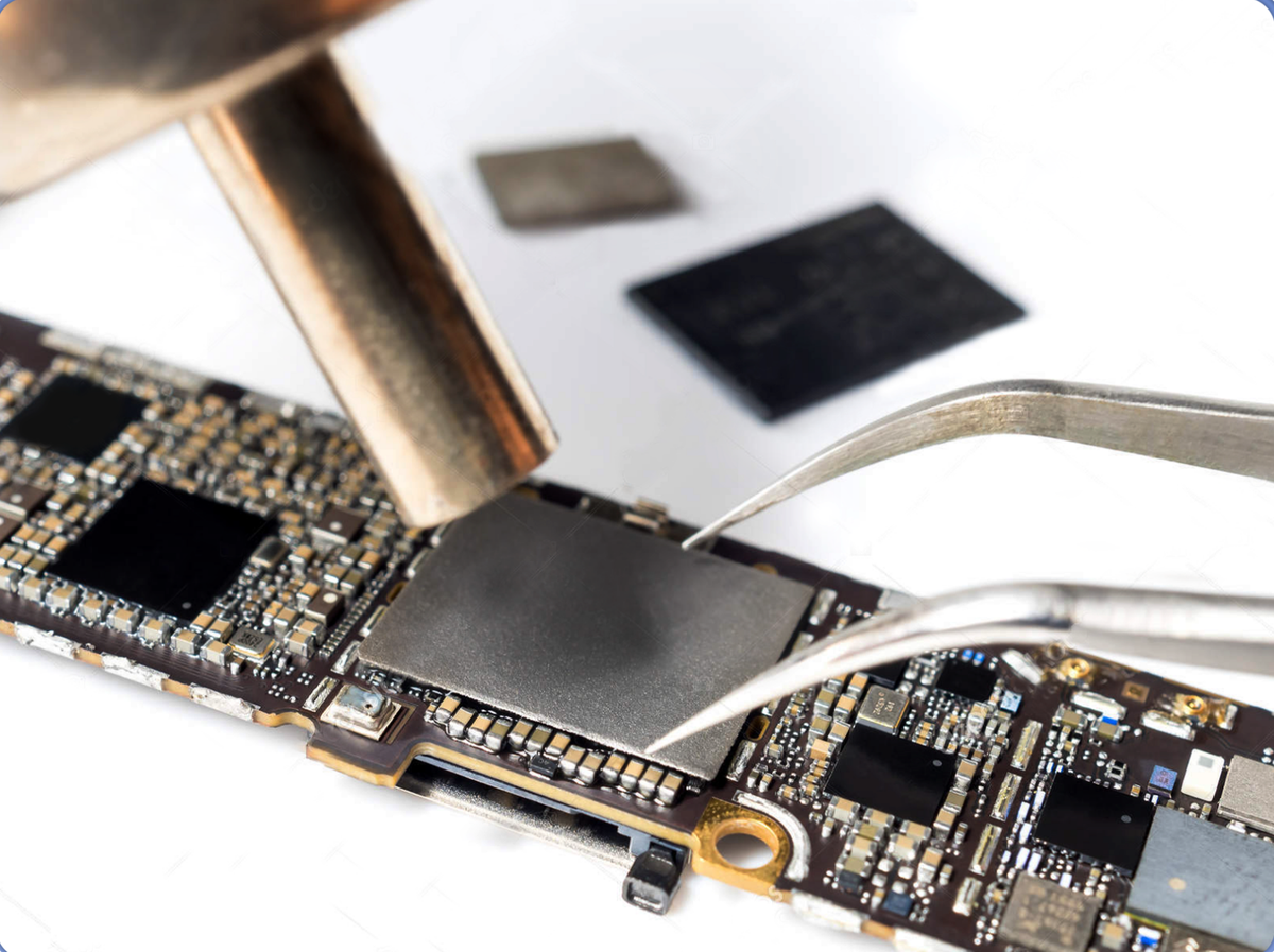 Чип айфон. Iphone 6 ребол процессора. Apple m1 чип. Контроллер питания iphone 6s. Плата айфон 6 с плюс ремонт.