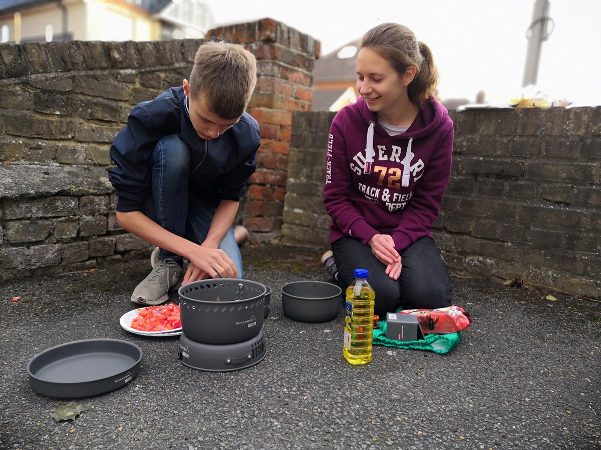 The #challenge: create a 2 course #endurance meal to be judged on taste, nutritional value, weight & cost

We saw some imaginative creations including the winners quesadillas which they followed with a classic Jamaica cake & custard

Great job Cadets!

#expeditiontraining