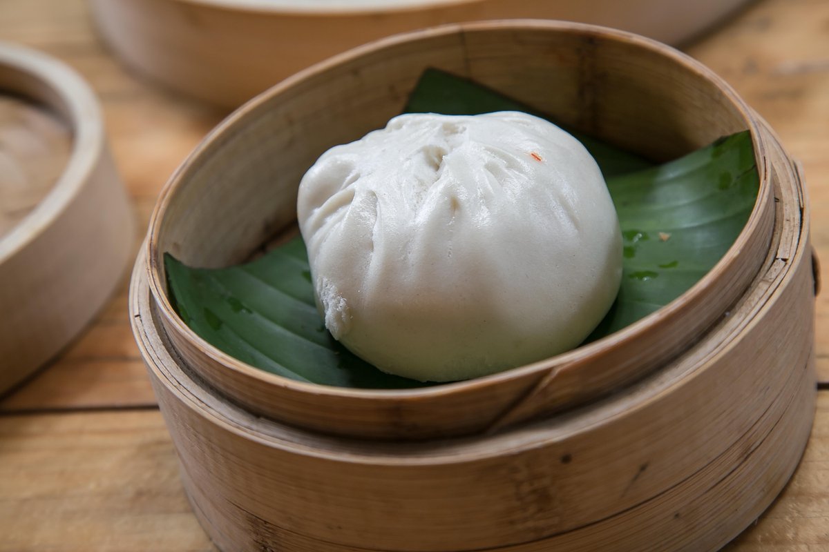 Buns_Dumplings's tweet photo. Te invitamos a probar nuestros #paos dulces, este por ejemplo está relleno de crema pastelera china. https://t.co/A1L42kiHvs