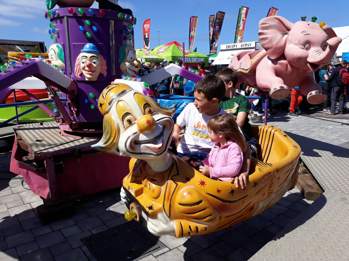 HermanusOnline's tweet photo. #Kids had great fun at the #Hermanus# WhaleFestival last weekend
#kiddiefun #festival https://t.co/g9iWkoTpmJ