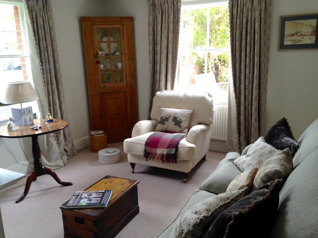 Anne Brown🥂 tweet media