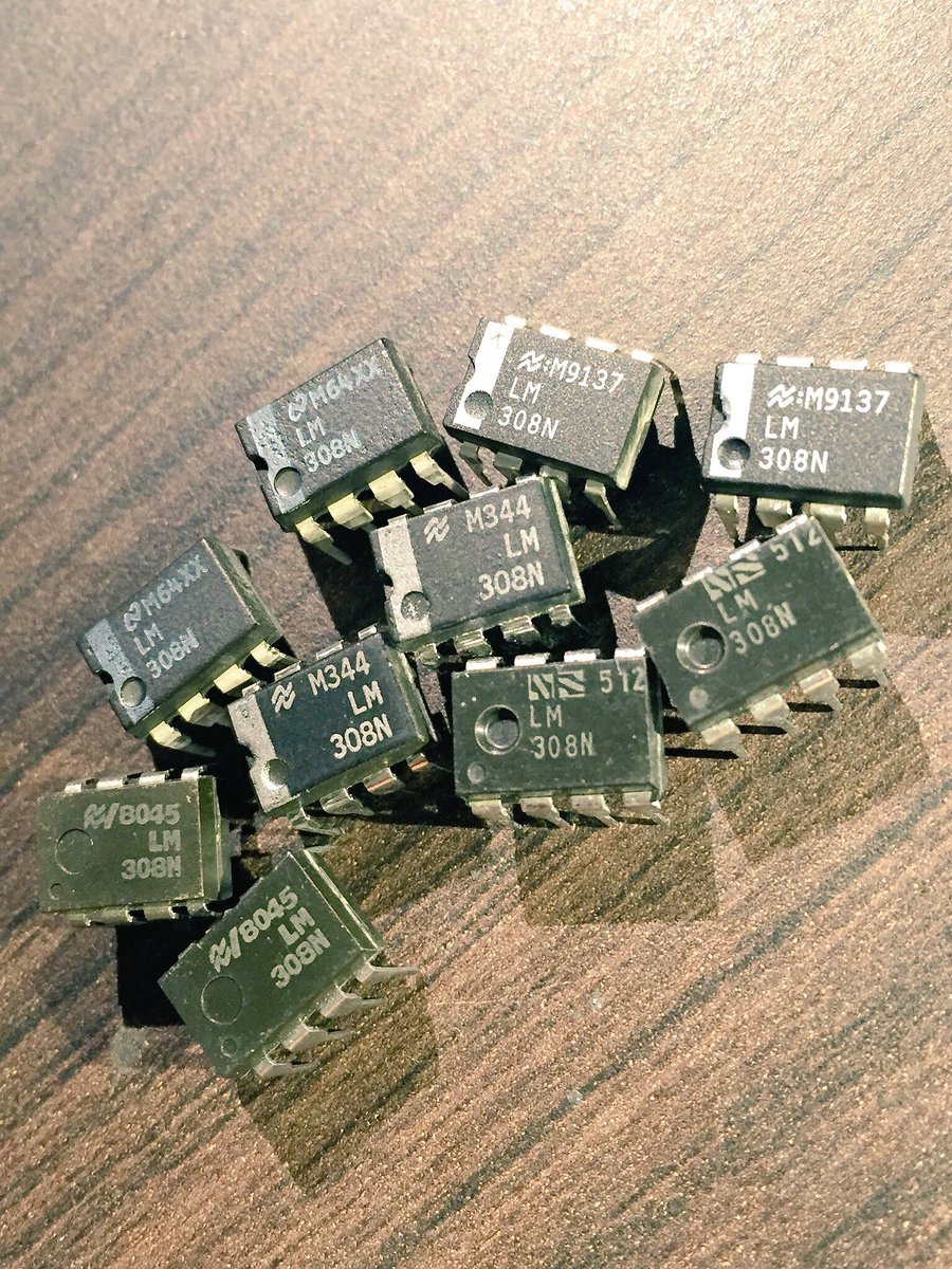 i_o_mp's tweet photo. 【op-amp】
ARTは、NationalSemiconductorの83年製LM308Nを標準搭載しています。
低入力バイアス電流が特徴の1回路入りのオペアンプ。
周波数特性などの音響的な性能は決して良くないですが、このオペアンプでしか出せない音が確かにあるように思います。
#LM308 #ART #RAT https://t.co/UJfRAXgAUr