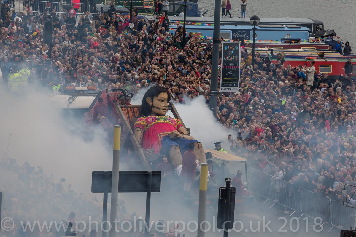 photolpool's tweet photo. A few more of my photos from yesterday afternoon of the final stages of the #GiantSpectacular #giants #loveliverpool #LiverpoolGiants @GiantSpectacle @lpoolcouncil @CultureLPool https://t.co/OKmsFK7Czq