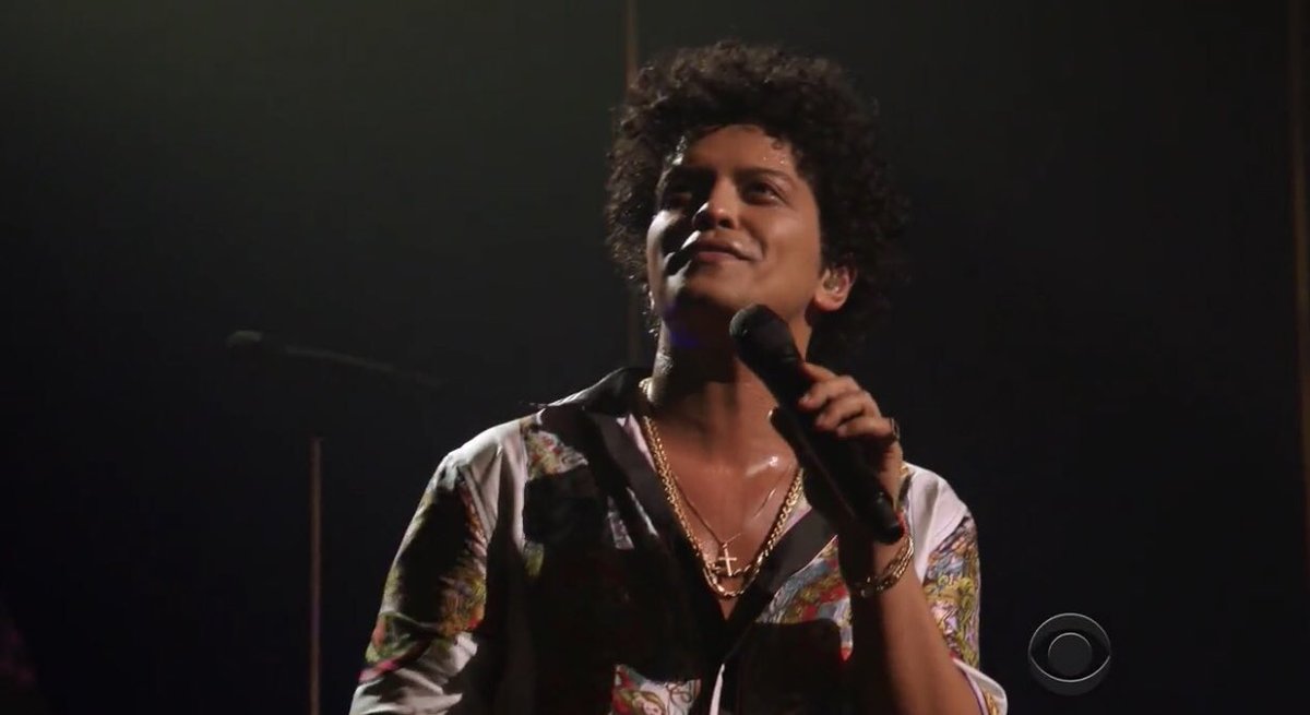 PRINCCINO_'s tweet photo. Happy birthday to the cutest, most handsome and most talented man on this earth😩❤️🎊 i love you @BrunoMars https://t.co/RlvZRzdnkp