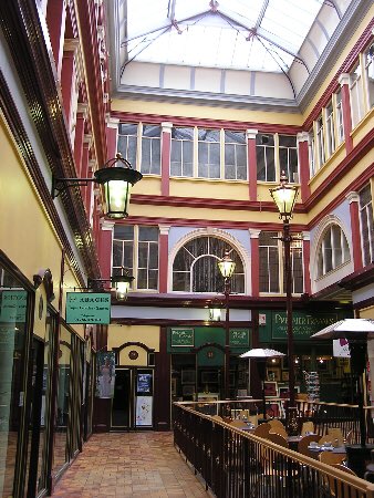 Centralscotap's tweet image. Fantastic day out at the Alhambra whisky festival in Stirling on Saturday with top local producers of the finest whisky @deanstonmalt @DrinkGlenturret @Tullidistillery in the beautiful Stirling arcade thanks @TimesLikeTheseF