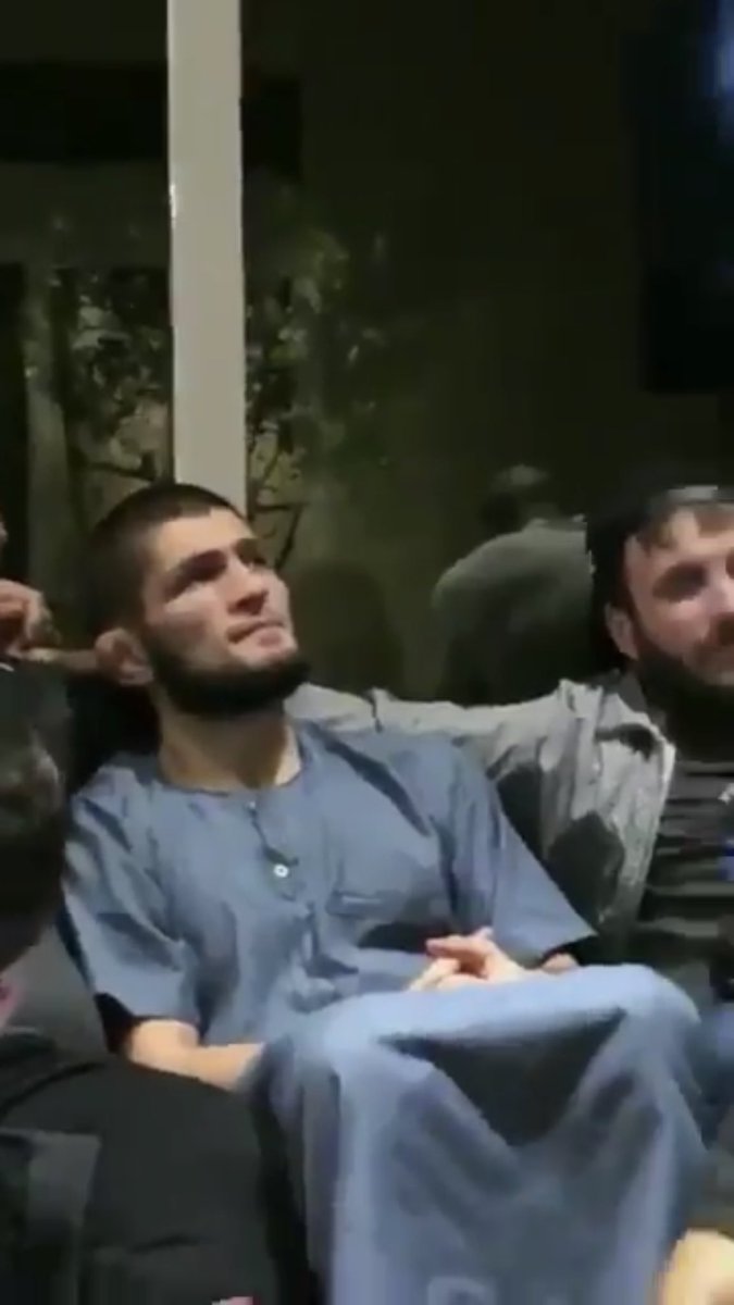 dopeitsx's tweet image. When your mom lets you stay up after 11pm and now you chilling with the adults.