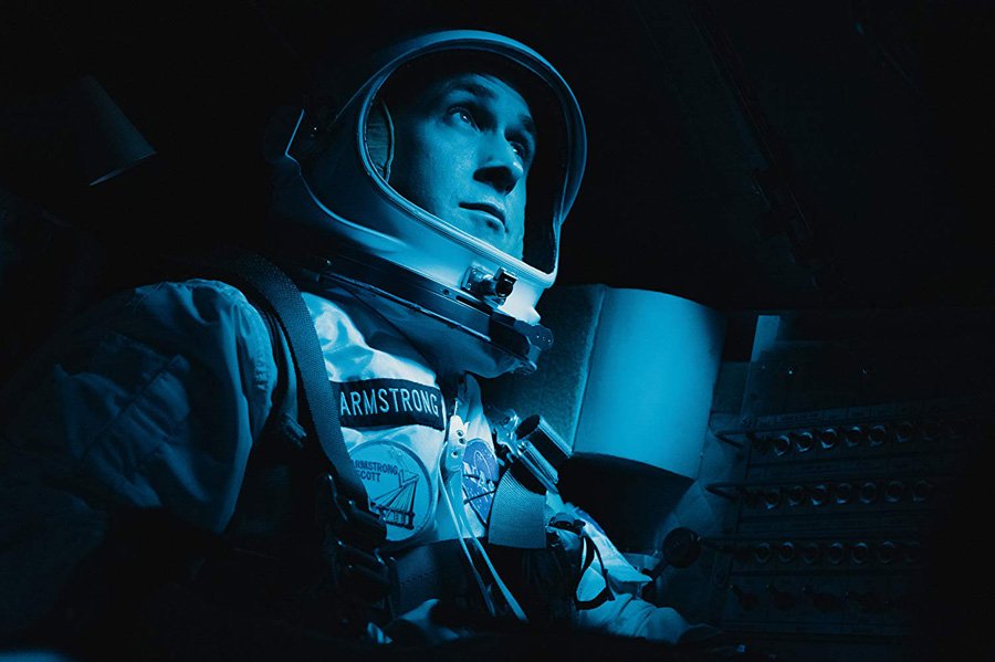 Lulamaybelle's tweet image. Screenwriter #JoshSinger and I had a thoughtful discussion about the profound, provocative ideas at the heart of #FirstMan. freshfiction.tv/interview-scre… via @FreshFictionTV @FirstManMovie @UniversalPics