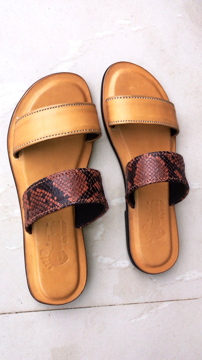 Temitayoo_'s tweet photo. @Queentito__ @theonlyogechi @Pyt_Faith @behappygang @Lamziee @JusttLit @TheDejiBalogun @Tourller @Sisilizzzy_ @OlisaOsega @prinzgbemi @Lyricalwizzy Hello Good morning guys ,Need footwear to rock your Owambe outings ? Or Need a slide to wear for that casual outing ? I make male and female footwear’s in all sizes and designs . Send a Dm thank you 🙏🏾 https://t.co/OS5ACeglyi