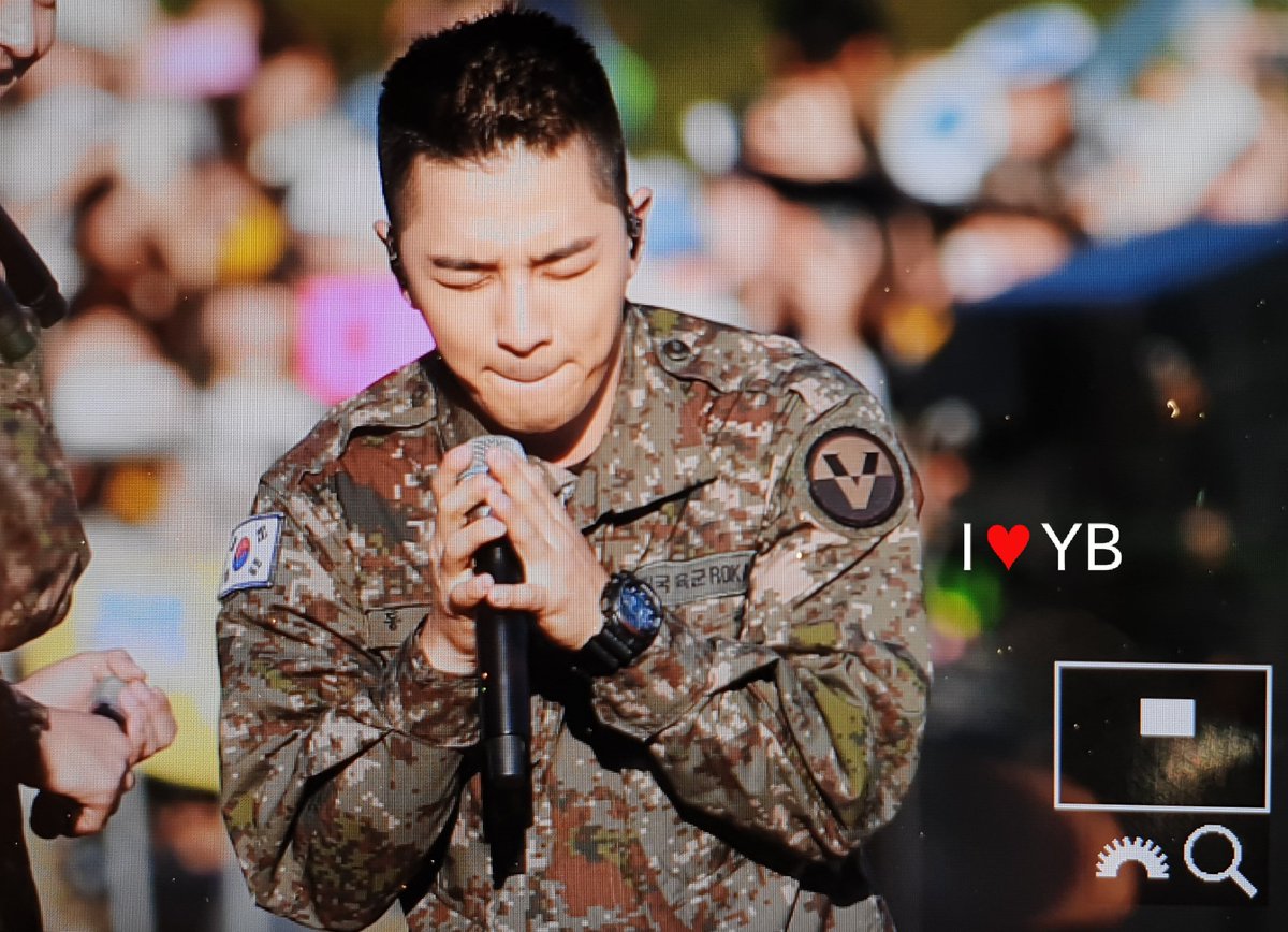 URTHESUN's tweet photo. 181008 #TAEYANG @ 지상군페스티벌 🚩

휘파람도 잘 부는 😗   @Realtaeyang

#지상군페스티벌
#빅뱅 #BIGBANG #태양 #동영배 https://t.co/yZTkyZRVCZ