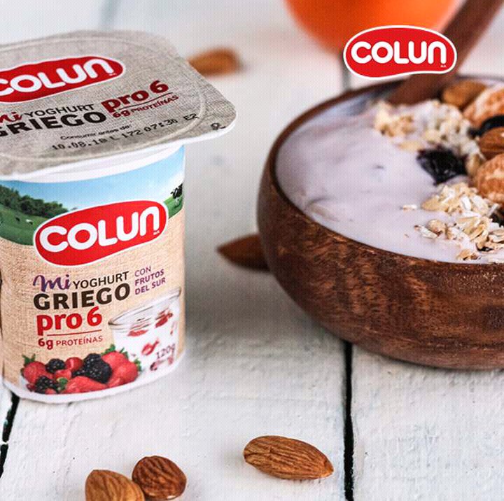 ColunLeche's tweet image. Buen día twitteros que aman comer sano! Comiencen un gran día desayunando cereales con Yogurth Griego Colun Pro 6, el Griego más sano porque tiene menos grasa y una cremosidad increíble gracias a sus 6 gr de proteínas. ¡¡Dale RT si te gusta #Colun #FelizJueves #TodaLaMagiaDelSur