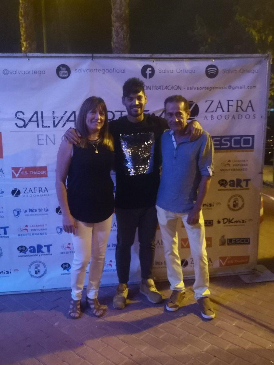 Juanmahg64's tweet photo. @SalvaOrtega
Gracias por compartir con cada uno de nosotr@s y hasta el último tu tiempo y poder #bailar💃🕺en #directo🎤🎶 tu #bachataatrapados #muerodedolor y tu mayor pero no menor #exito para mi #ElBesito💋
Besos y abrazos y hasta muy pronto. @Juanmahg64
@AsunHT2 https://t.co/z3hKjxV6ld