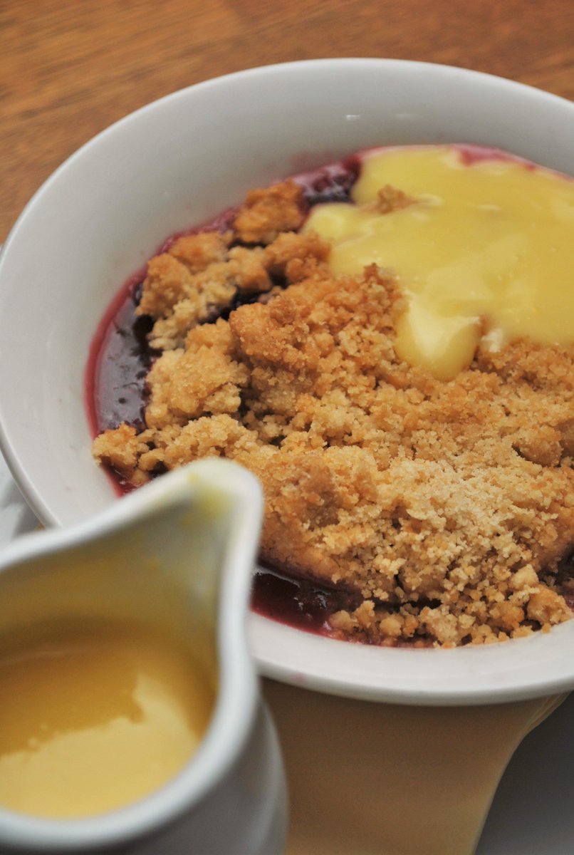Chippyelite's tweet photo. Brrrrr! It's getting chilly as we power full steam ahead into autumn! Make sure you warm your cockles with our crumble and custard #MondayMotivation #fishandchips https://t.co/mTlqN0zWtm