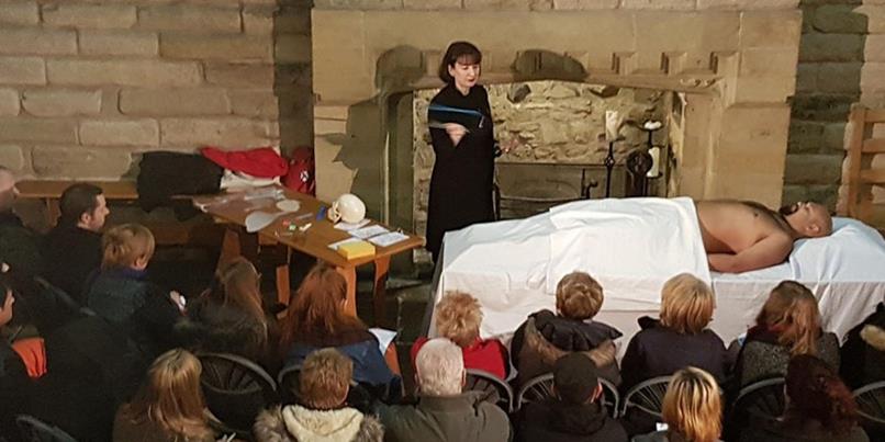 HullHospitals's tweet photo. 200 teenagers will learn about the human body during a 'living autopsy' next month. The autopsy will be performed by leading pathologist, Dr Suzy Lishman CBE, as part of #pathologyweek celebrations https://t.co/VSbxEwcjb1 @ilovepathology https://t.co/3fiL6fvOp1
