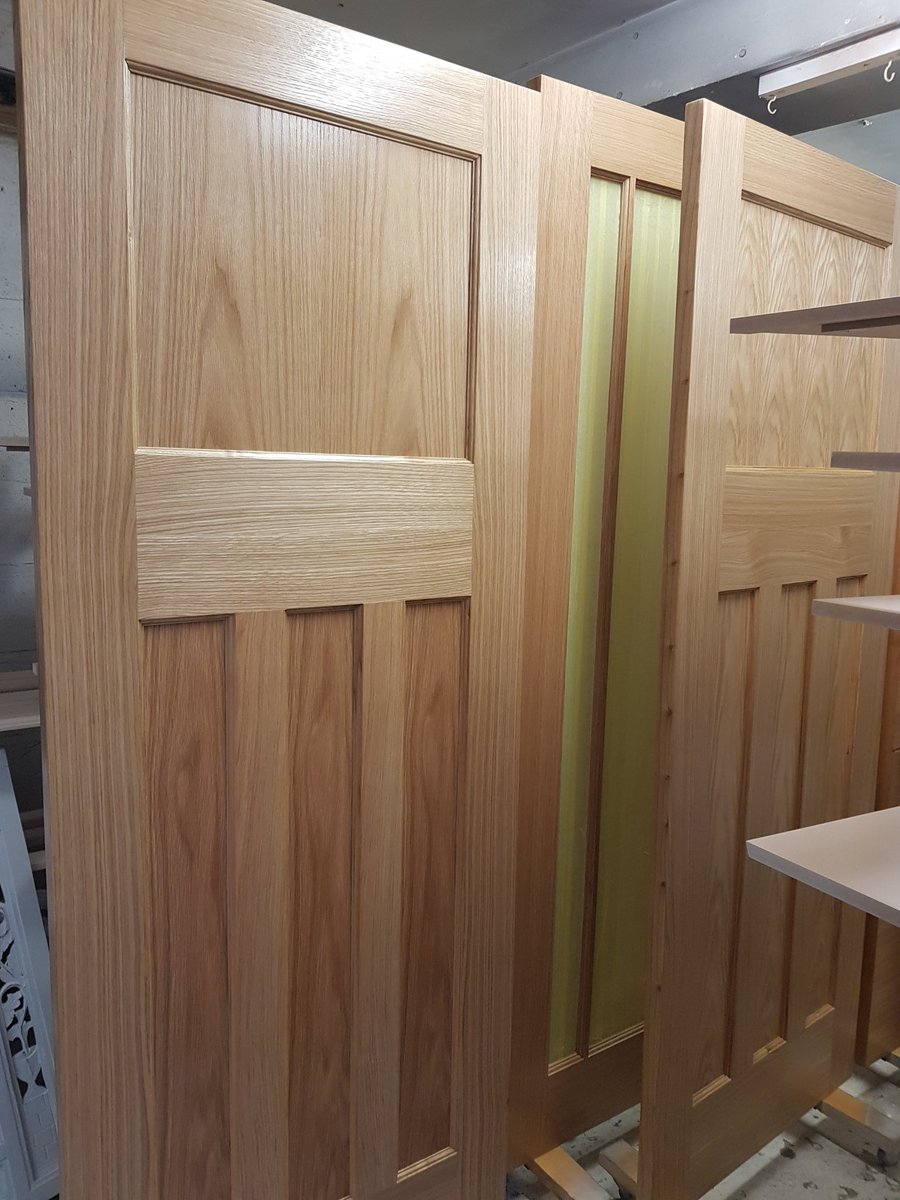 Docfurniture's tweet photo. New oak doors spray finished with a clear finish satin lacquer.
#oak #oakdoors #doors #new #sprayed #sprayfinish #lacquer #satinfinish #furniturerestoration #morrells #Sheffieldissuper #atsocialmedia #thefurnituredoctor @doordeals https://t.co/BRcQl4xcdo