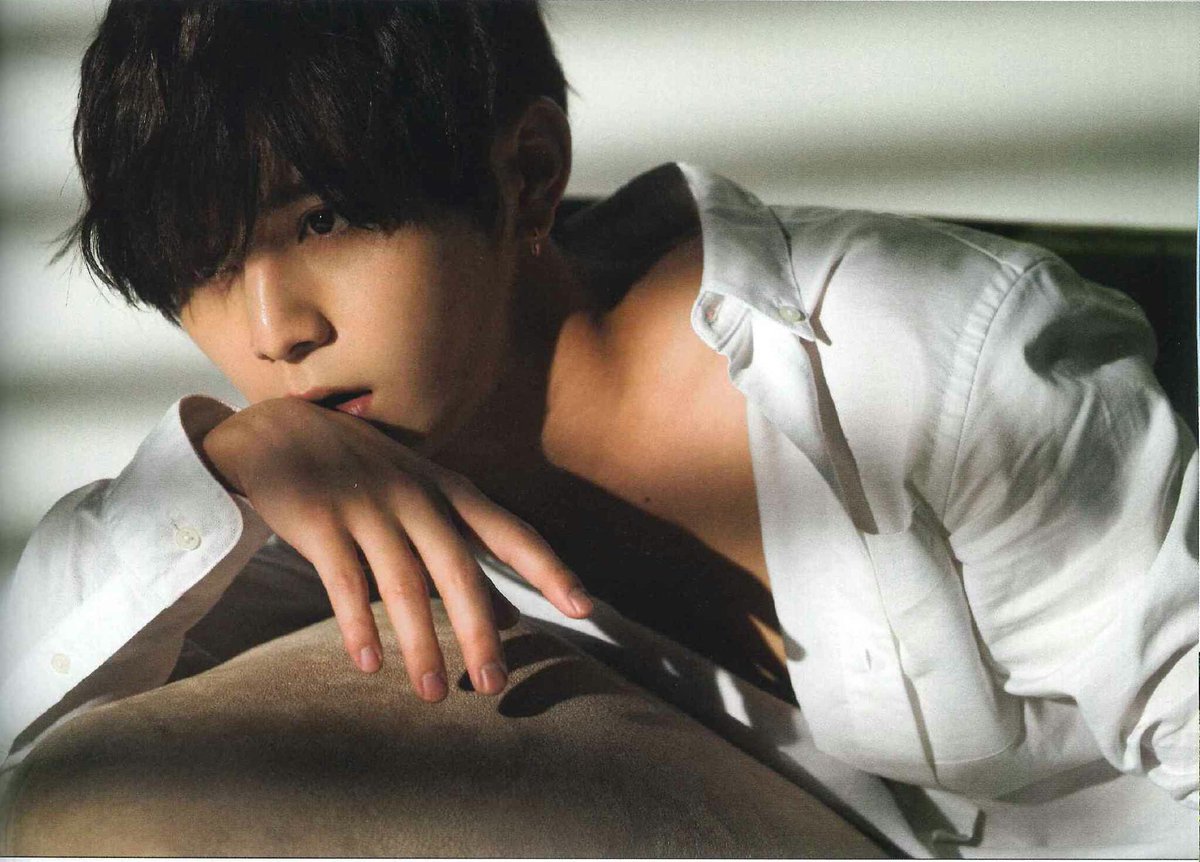 YC_Paradise's tweet photo. [ duet 11.2018 ]
Vrai Visage de JUMP  Vol. 64 
" Simplicity " 

#山田涼介 https://t.co/Gk1MIcZwR8