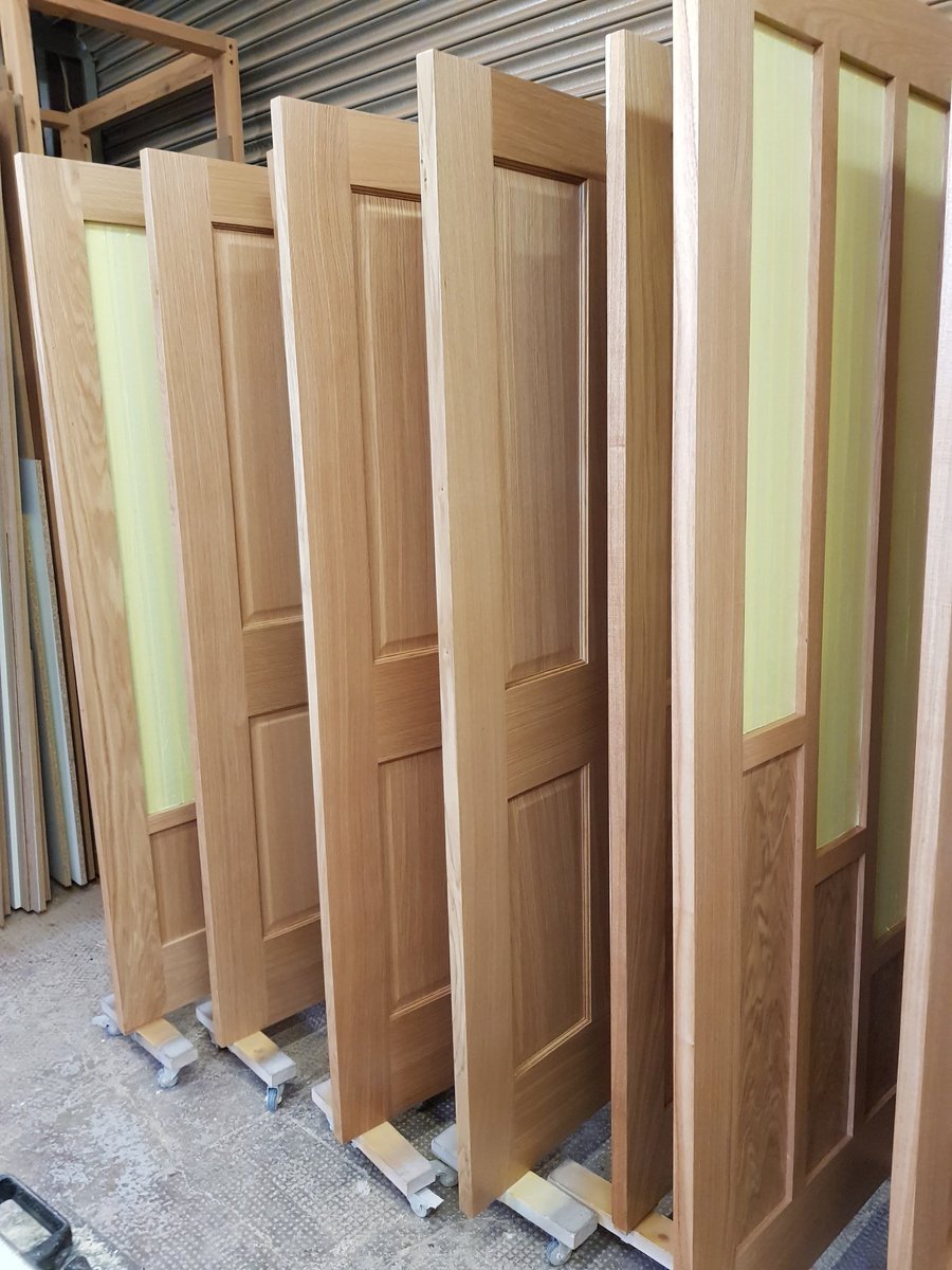 Docfurniture's tweet photo. New oak doors spray finished with a clear finish satin lacquer.
#oak #oakdoors #doors #new #sprayed #sprayfinish #lacquer #satinfinish #furniturerestoration #morrells #Sheffieldissuper #atsocialmedia #thefurnituredoctor @doordeals https://t.co/BRcQl4xcdo