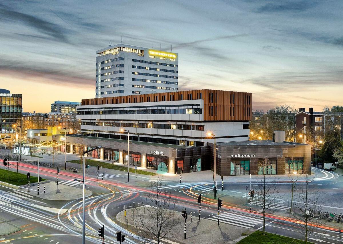 storks070's tweet image. Nieuws! We gaan maandelijks muziek- en kunstavonden organiseren in #TheStudentHotel (#Hoefkade 9, #DenHaag). Niet ver van station #HollandsSpoor. De eerste editie is op donderdag 1 november. We maken binnenkort het programma bekend...