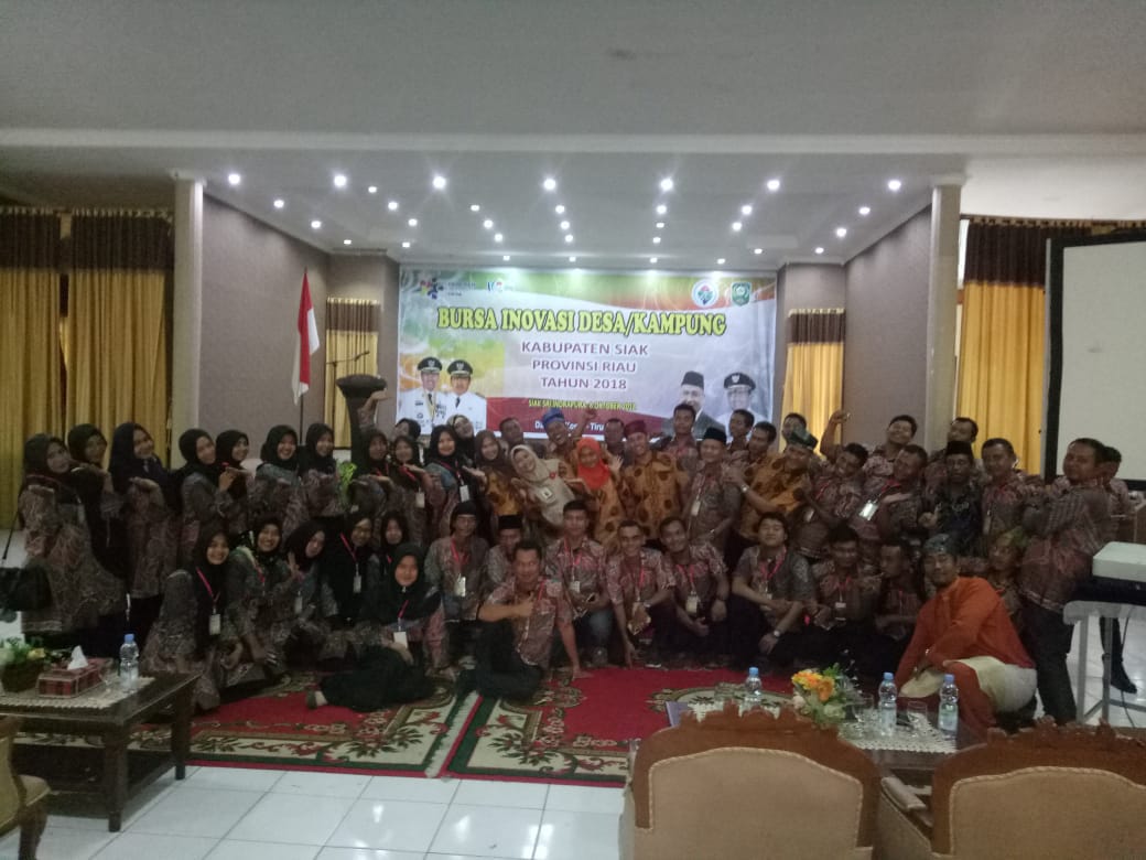 Rudihartono0403's tweet photo. Selamat dan sukses Bursa Inovasi Desa/kampung kab siak..
#BIDSiak
#TPPIRiau
@jokowi 
@EkoSandjojo 
@anwsanusi 
@fachrilabalado 
@taufikmadjid71 
@Kpw1Riau 
@waksuai123 
@RAManik910gmai2 https://t.co/ymjQQi22XR